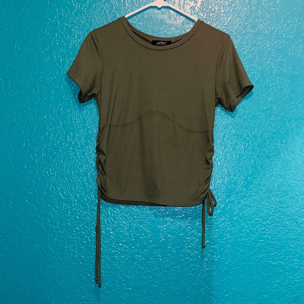 Short sleeve green blouse